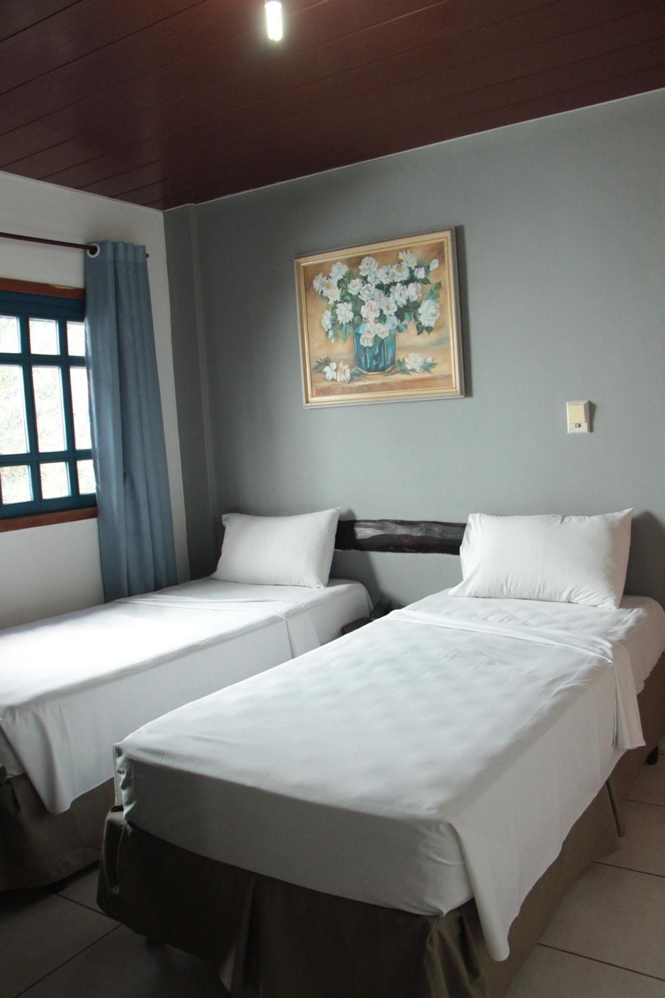 Cr Hotel Bueno - Antigo Hotel Serras De Goyaz Goiânia Exterior foto A room at the hotel